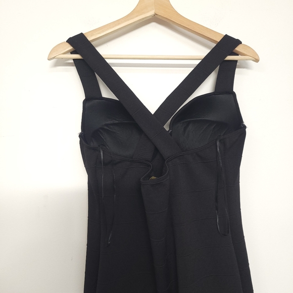 River Island Black Bodycon build in bra MiniDress - Picture 4 of 12